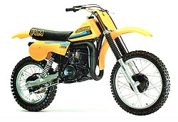 Suzuki RM400T
